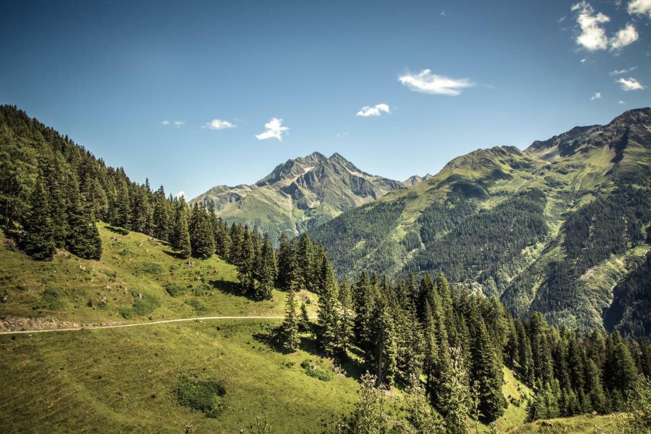 Rosa Canina Superior Sankt Anton am Arlberg Buitenkant foto